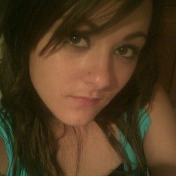Profile Picture of Leah Walters (@babiiig1rl) on Poshmark