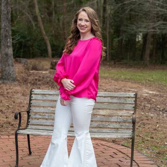 Profile Picture of Carla Hodges (@chodges7) on Poshmark
