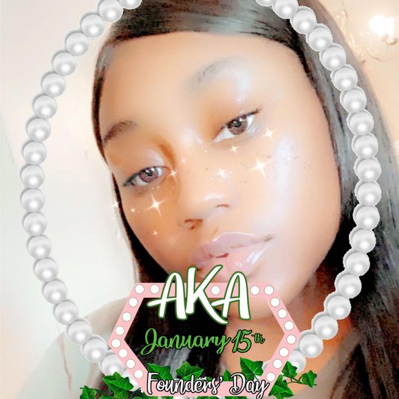 Profile Picture of Portia Thomas (@portiathomas762) on Poshmark