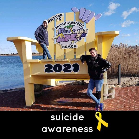 Profile Picture of Kimberly Strucks (@beeotch18) on Poshmark