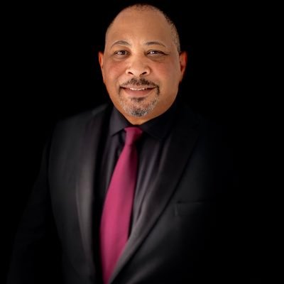 Profile Picture of TheReel Robby Haynes🎬 (@ReelSDarkKnight) on Twitter