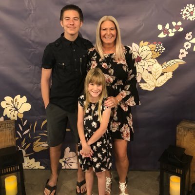 Profile Picture of Nora James (@NoraJeenJames) on Twitter