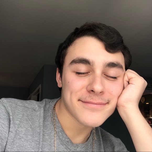 Profile Picture of Tim Mazzucca (@timmazzucca_) on Poshmark