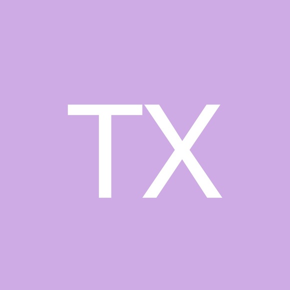 Profile Picture of Tami Zong (@715cool) on Poshmark