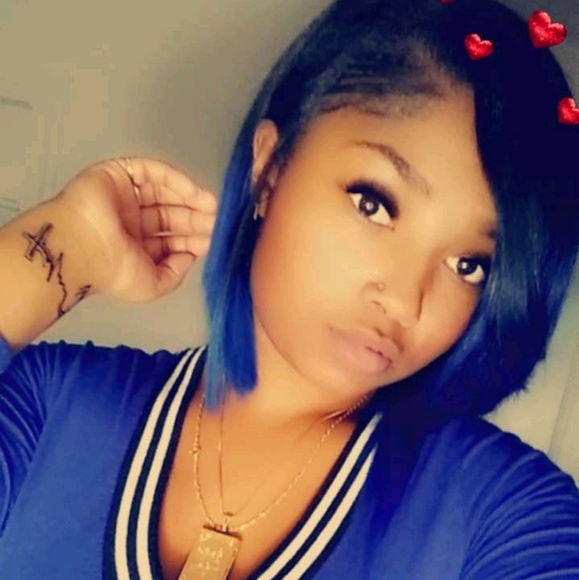 Profile Picture of Kee Cheatem (@kieracheatem) on Poshmark