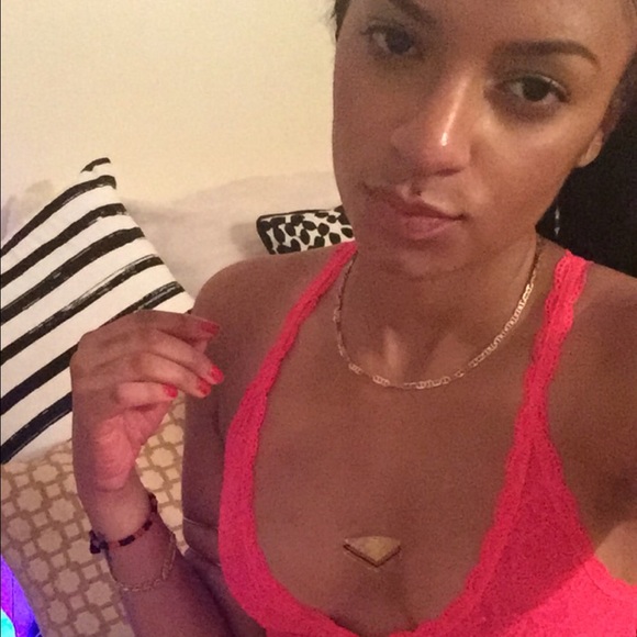 Profile Picture of Maribel Hidalgo (@hidvlgo) on Poshmark