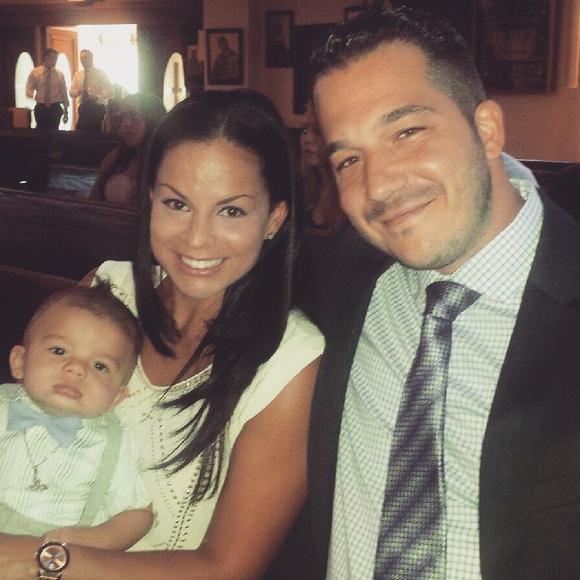 Profile Picture of Michelle Markatos (@michellem522) on Poshmark