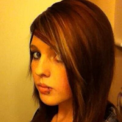 Profile Picture of Selena Lewis (@selenalewis97) on Twitter
