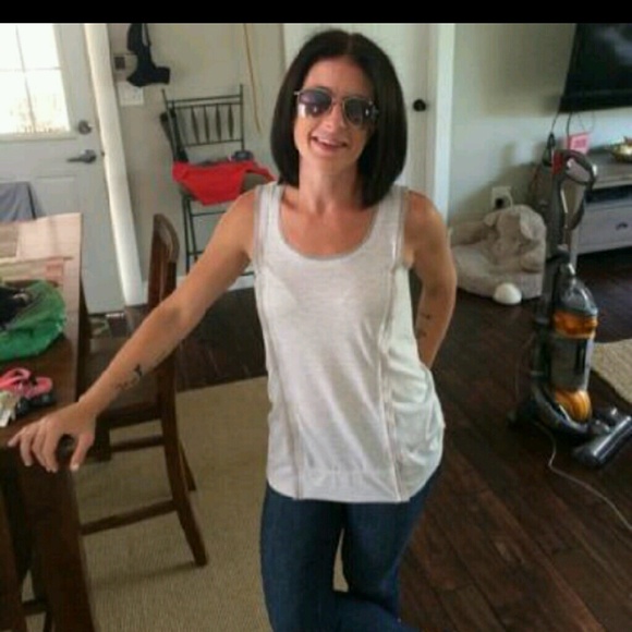 Profile Picture of Lauren Centrone (@maybaby517) on Poshmark