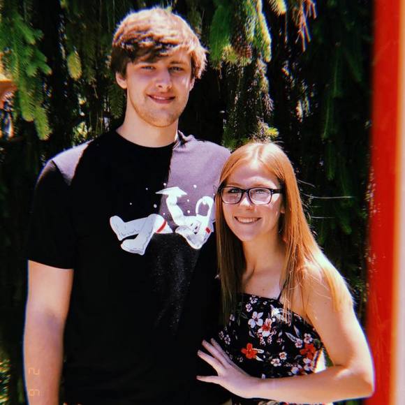 Profile Picture of Krista Sutherland (@ksutherland1998) on Poshmark