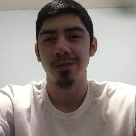 Profile Picture of Jesse Gonzales (@jessegonzale131) on Poshmark
