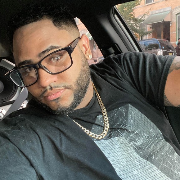 Profile Picture of Cesar jr Rosa (@junior7532) on Poshmark