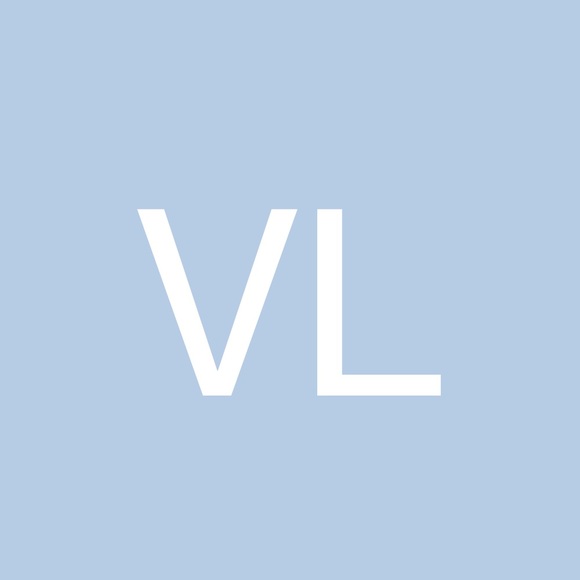 Profile Picture of Val Leroux (@briochine) on Poshmark