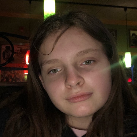 Profile Picture of Alex Hughson (@stitchlollove) on Poshmark