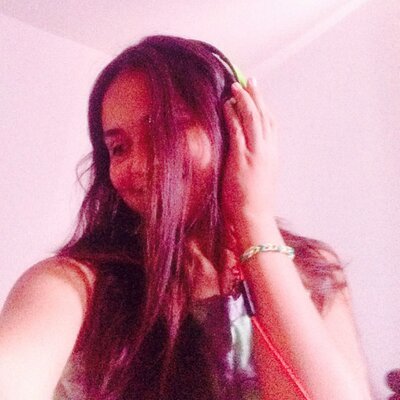 Profile Picture of Lola Rios Restrepo (@lolarios2002) on Twitter