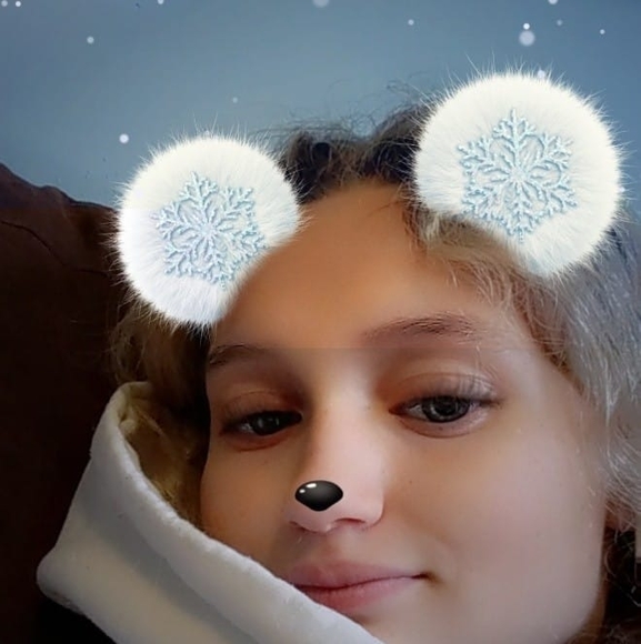 Profile Picture of Dakota Cavera (@caveradakota) on Poshmark