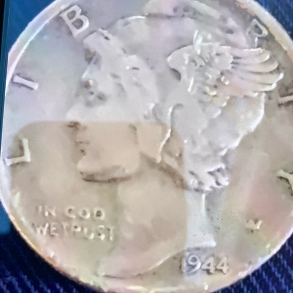 Profile Picture of Roberto Paez (@rpdesigns1) on Poshmark