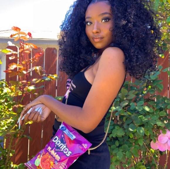 Profile Picture of Mani Lee (@imaniwitit) on Poshmark