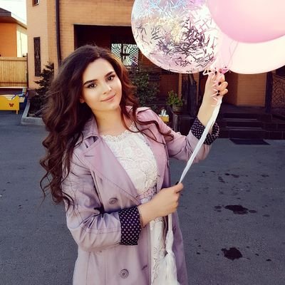 Profile Picture of Lara Bowman (@LaraXoXxo) on Twitter