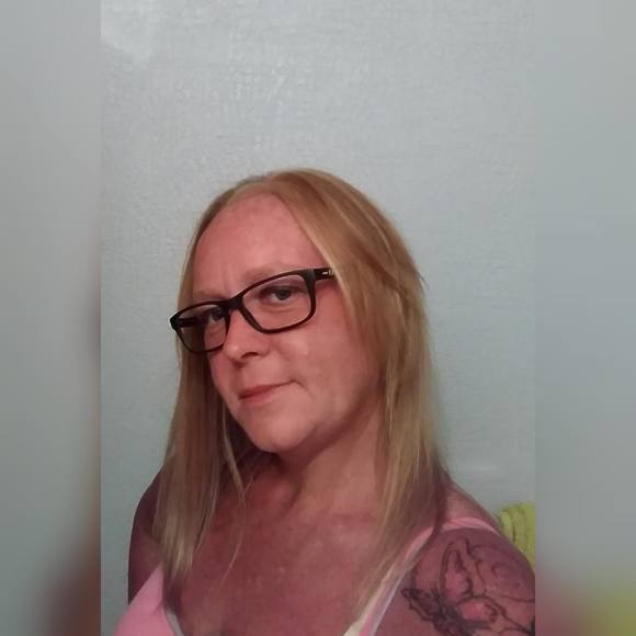 Profile Picture of Dawn Mckay (@rorysean1) on Poshmark