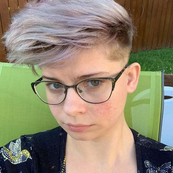 Profile Picture of Abigail Stevenson (@abigailstevenso) on Poshmark