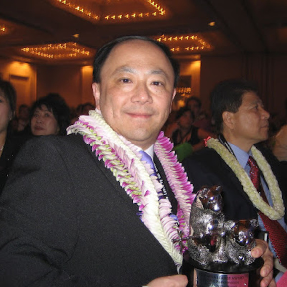 Profile Picture of Zhiwei Wang (@williewang521) on Poshmark