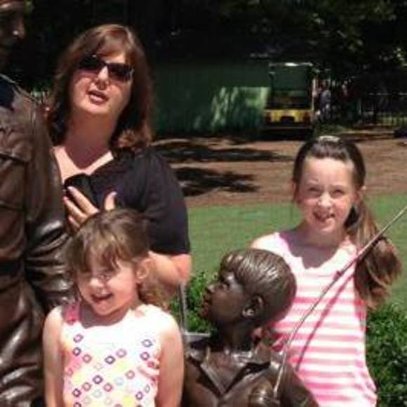 Profile Picture of Marian Thaxton (@mxp3634) on Poshmark