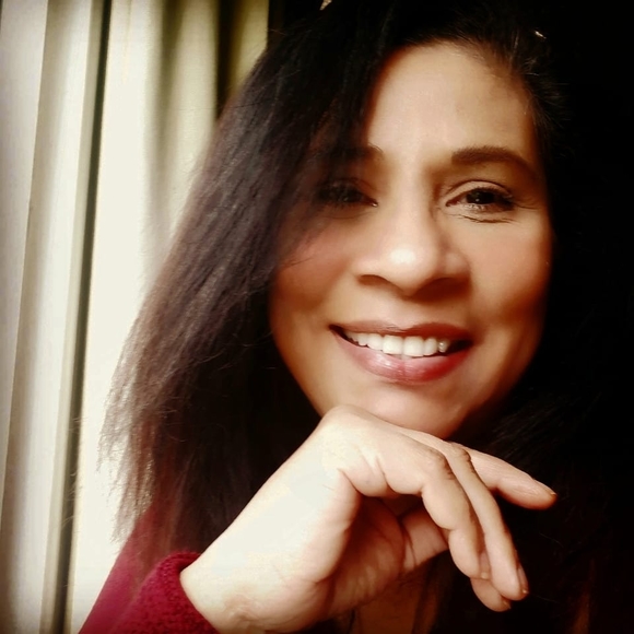 Profile Picture of Geethika Ferdinandoz (@geeth2003) on Poshmark