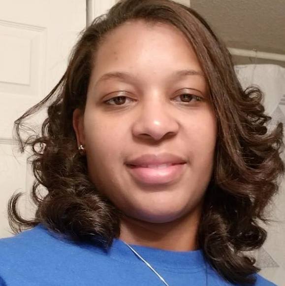 Profile Picture of Crystal Trahan (@crystal1184) on Poshmark