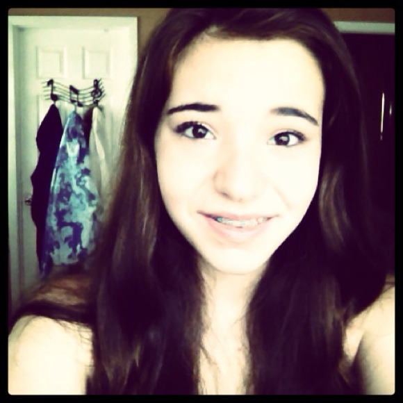 Profile Picture of Corina Hajj (@corinas13) on Poshmark