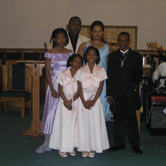 Profile Picture of Wanda Thompson (@wandathomp) on Poshmark