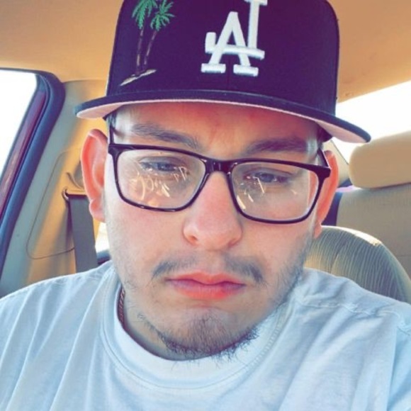 Profile Picture of Joshua Gutierrez (@skullnavy2) on Poshmark