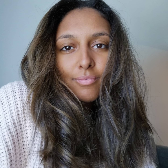 Profile Picture of Liara Bastos (@liarabastos) on Poshmark