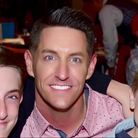 Dustin Olgine - Poshmark Profile Picture of Dustin Olgine (@dolgine) on Poshmark