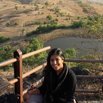 Profile Picture of Sandhya Sharma (@sandhyaDSGN) on Twitter