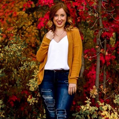 Profile Picture of Angel  🌼 (@angelia__warren) on Twitter