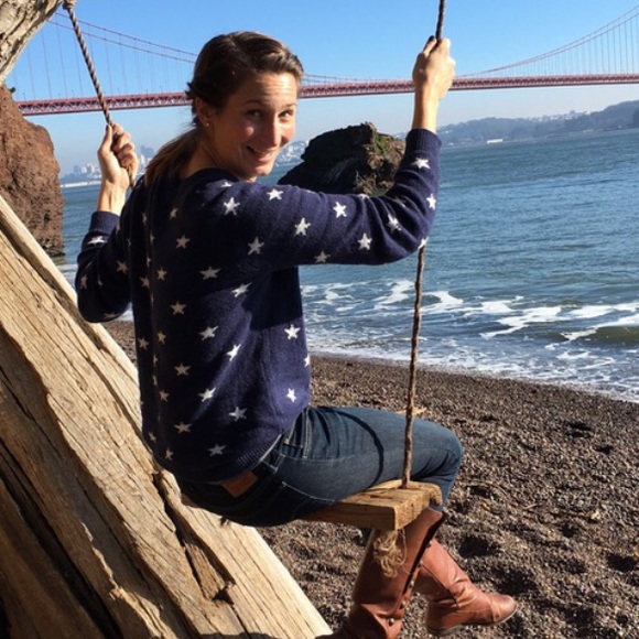 Profile Picture of Danielle Schraner (@dschraner) on Poshmark