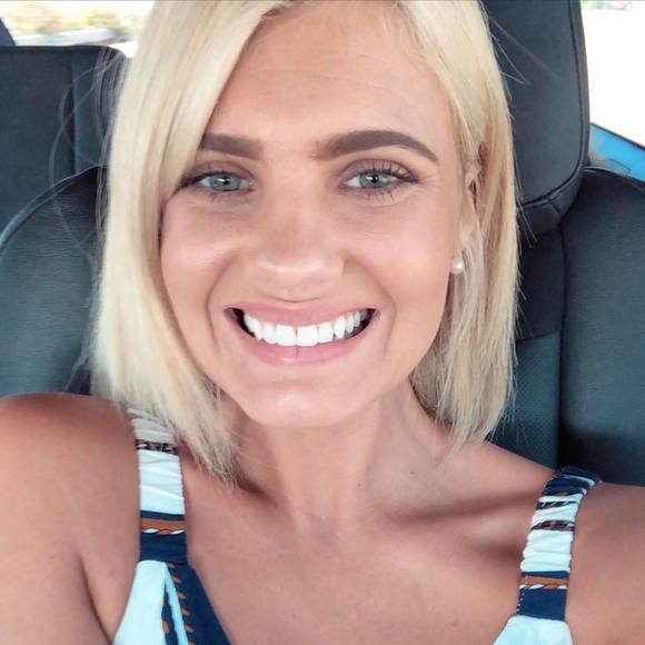 Profile Picture of Alexandria Hartmann (@aphair88) on Poshmark