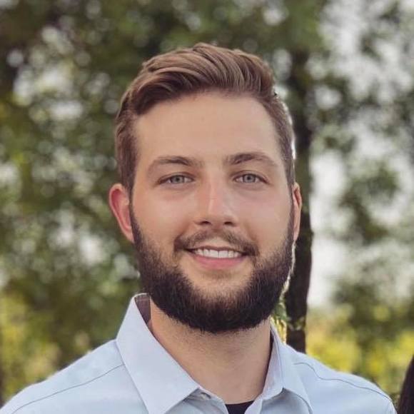 Profile Picture of Cley Charlson (@cleycharlson) on Poshmark