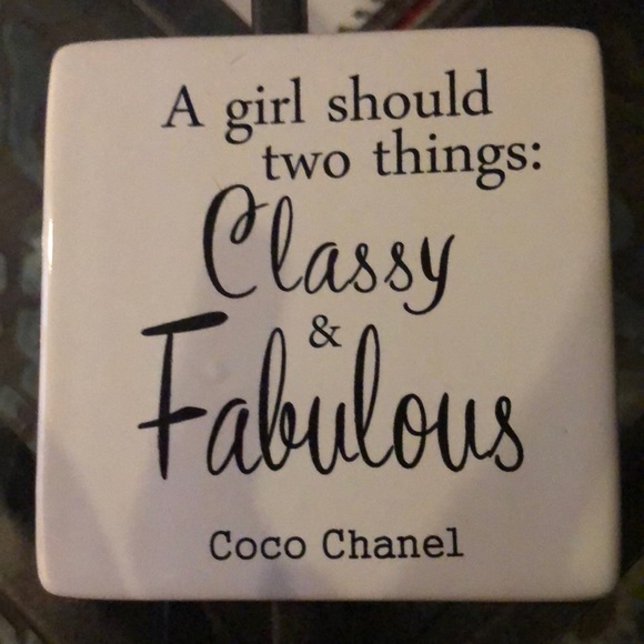 Profile Picture of Monique Richards (@cowgirls26) on Poshmark