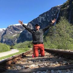 Profile Picture of Robert Fala (@robertfala) on Tiktok