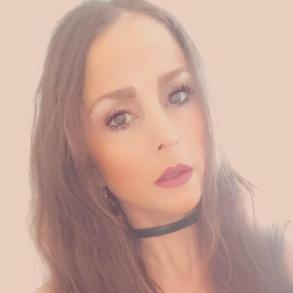 Profile Picture of Allison Fannaly (@allisonfannaly) on Poshmark