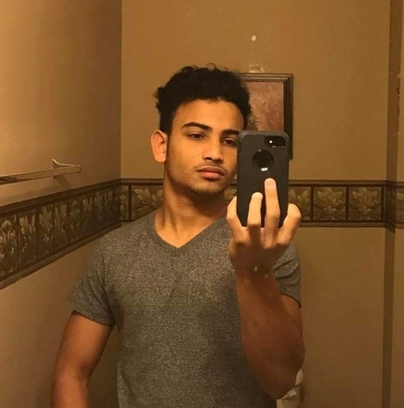 Profile Picture of Fabio Gonzalez (@fabiogonzalez) on Poshmark