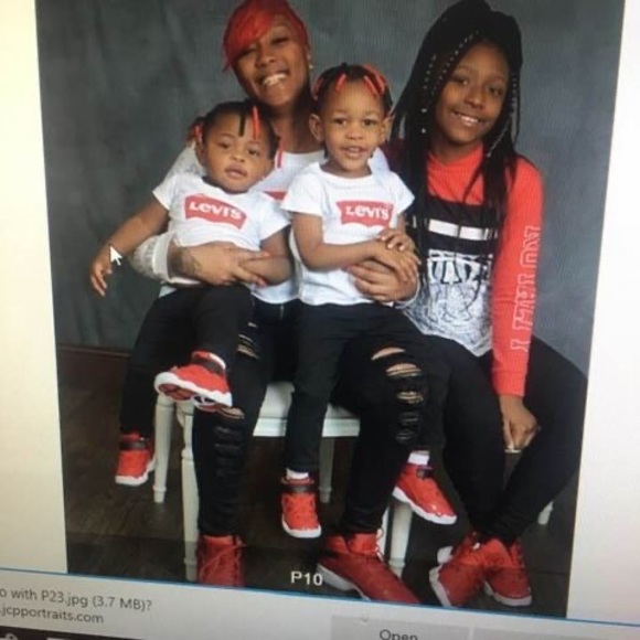 Profile Picture of Tamika Crowder (@tpettway2022) on Poshmark