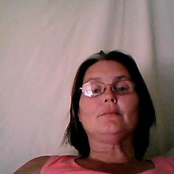 Profile Picture of Angela Hickling (@angelahickling) on Poshmark