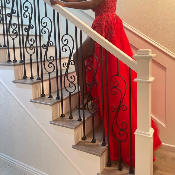 Aisha Aikoye - Poshmark Profile Picture of Aisha Aikoye (@omo74) on Poshmark