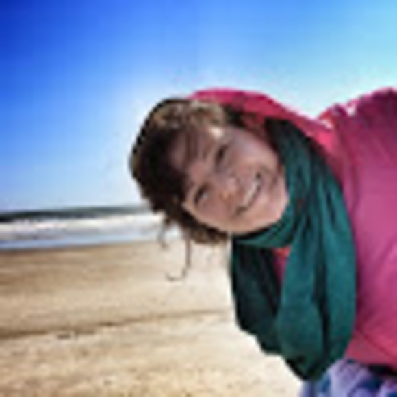 Profile Picture of Molly Zarnick (@mollyzarnick) on Poshmark