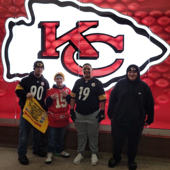 Profile Picture of Anthony Chapasko (@anthonychapasko) on Poshmark