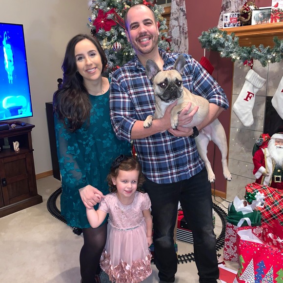 Profile Picture of Nicolle Cook (@muckets1) on Poshmark