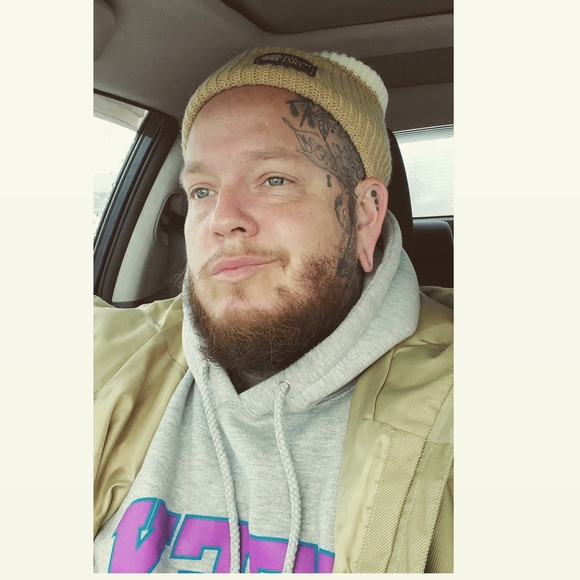 Profile Picture of Justin Brentzel (@jbrentzel10) on Poshmark